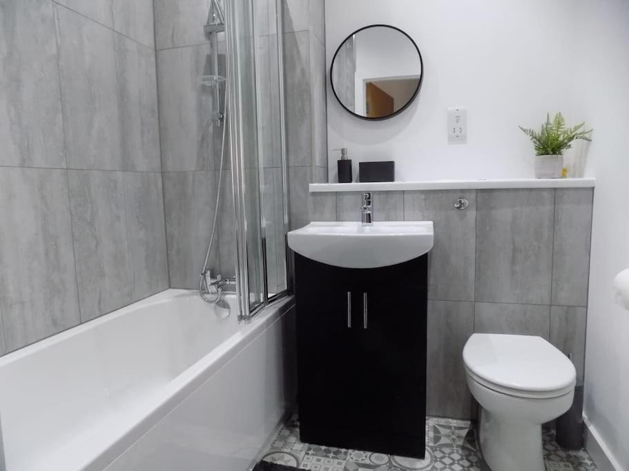 2 Bedroom Luxury City Centre Apt ลินคอล์น ภายนอก รูปภาพ