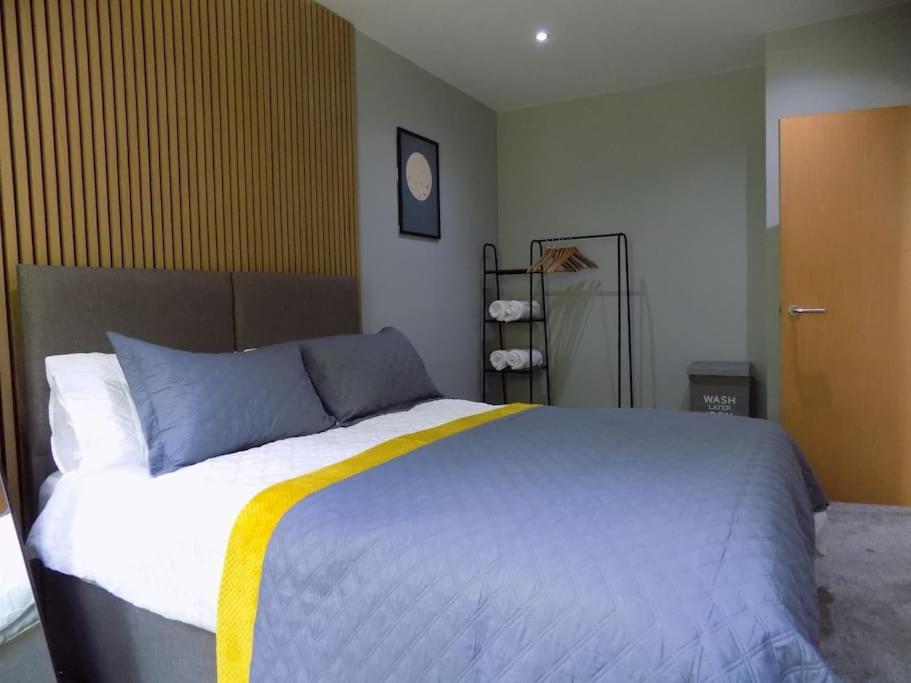 2 Bedroom Luxury City Centre Apt ลินคอล์น ภายนอก รูปภาพ